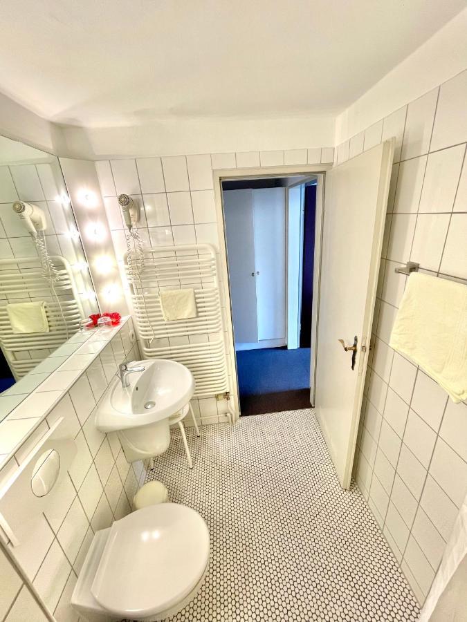 Hotel Pension Linz ビュール エクステリア 写真