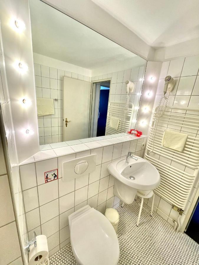 Hotel Pension Linz ビュール エクステリア 写真